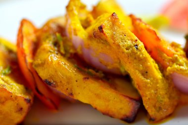 Süzme peynir veya Paneer tikka
