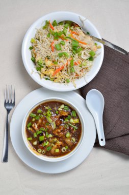 Karnabahar veya Gobi Mançurya ve Fried Rice