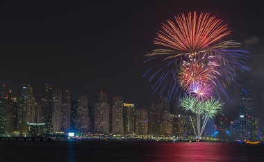 Dubai yeni yıl havai fişek