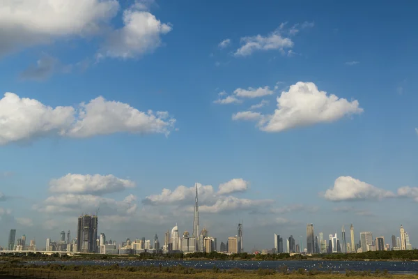 Dubai skyline en el día — Foto de Stock