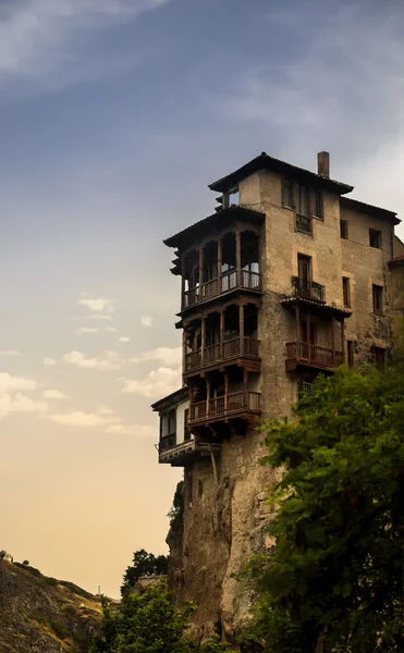 Hängande hus över cuenca — Stockfoto