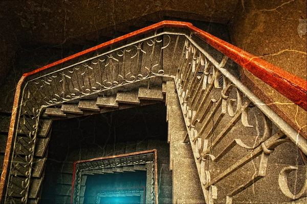 Старые лестницы в стиле ретро — стоковое фото