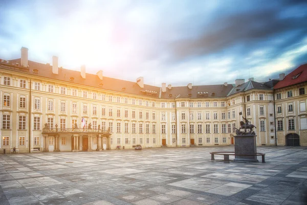 Nuevo patio del Palacio Real en Praga, República Checa . — Foto de Stock