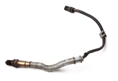 Lambda sondası - araba motorunun egzoz gazında kalan oksijeni kaydetmek için tasarlanmış oksijen sensörü cihazı egzoz sisteminde bulunmaktadır. Atölyede onarılması için yedek metal parçası