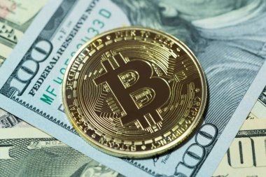 Bitcoin BTC ile birlikte Kripto para yığını 100 ABD Doları yeni Sanal Sanal Zincir Teknolojisi para konsepti Yaklaş ve Makro fotoğrafçılık.