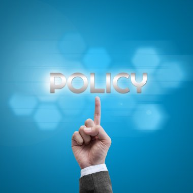 İşadamı el Polic olarak modern bilgisayar arayüzü ile çalışma