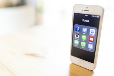 Tayland - 07 Eylül 2014: Tüm popüler sosyal medya simgeler