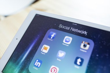 Tayland - 07 Eylül 2014: Tüm popüler sosyal medya simgeler