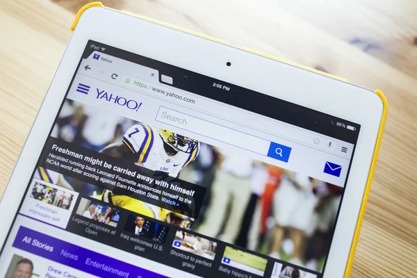 Chiang Mai, Thailand - 07 September 2014: Yahoo.com hemsida pag — Stockfoto