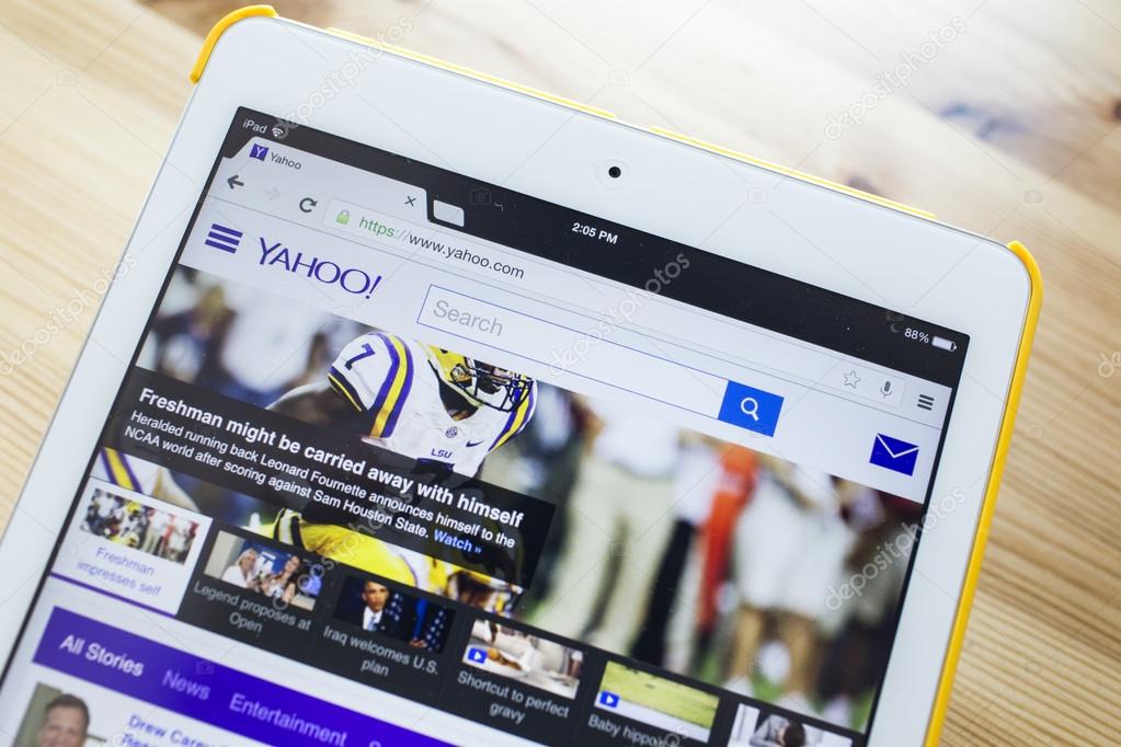 CHIANG MAI, THAILAND - SEPTEMBER 07, 2014: Yahoo.com website page using Apple iPad Air on September 7, 2014 in Chiang Mai, Thailand.