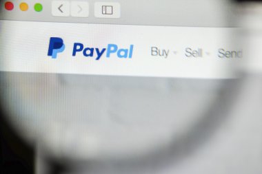 Chiang Mai, Tayland - 22 Ekim 2014: Paypal kadar yakın lapt üzerinde