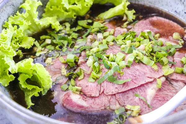 Thai-Stil Rindfleisch Nudeln Essen. — Stockfoto