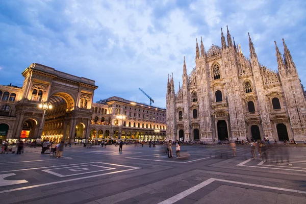 Katedra Duomo Milan na zachód słońca, Włochy — Zdjęcie stockowe