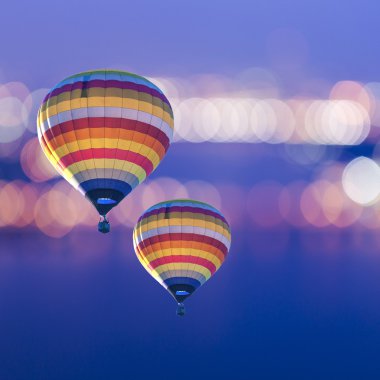 Sıcak hava balonu üzerinde bokeh arka plan bulanıklık