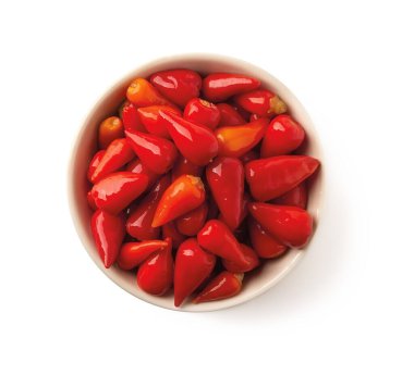 Koyu ahşap bir rafta cam kavanozlarda konserve sebzeler. Yağda korunmuş enginar, zencefil turşusu turşusu, turşu, kapari ve küçük kırmızı biber. Mayalanmış organik sebze atıştırmalıkları ve baharatlar. Ön görünüm.