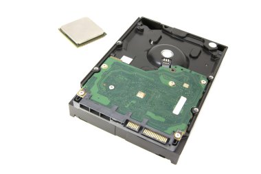 HDD (sert yuvarlak yüzey götürmek) ve Cpu (merkezi işlem birimi) depolama veri ve beyaz arka plan üzerinde izole işleme için