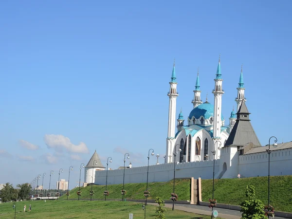 Мечеть Кул Шариф в Казани, Татарстан, Россия при дневном свете — стоковое фото