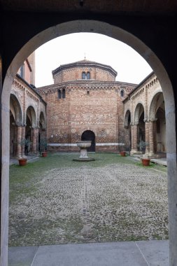 Cloister Santo Stefano