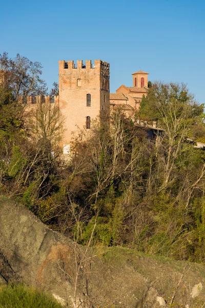 Toren van het Abbazia di Monteveglio — Stockfoto
