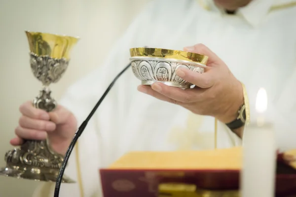 Celebrating the Communion — Stock Photo, Image