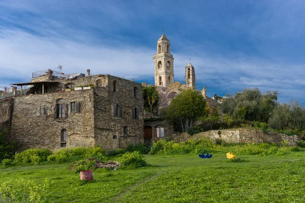 Oude dorp van Bussana Vecchia — Stockfoto