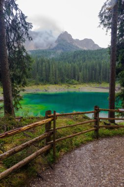 Yağmurlu bir gün boyunca Karersee