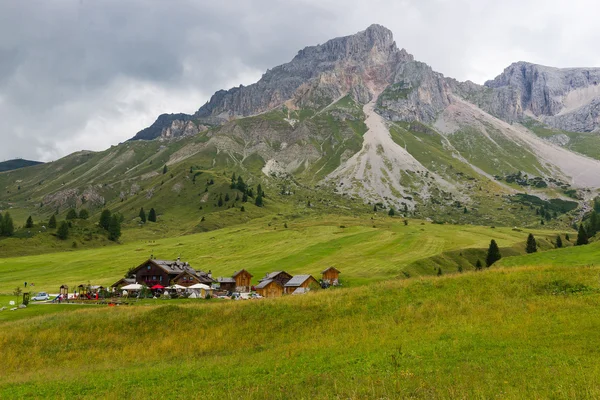 Fuciade údolí v Dolomitech — Stock fotografie
