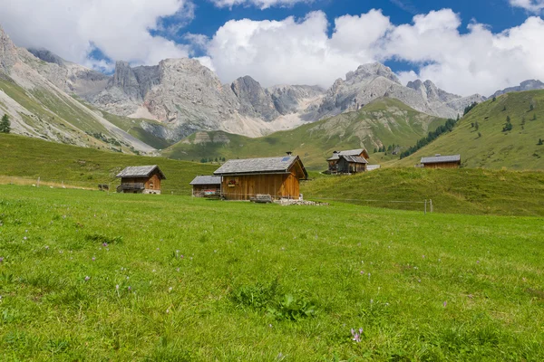 Vale do Fuciade nas Dolomitas — Fotografia de Stock
