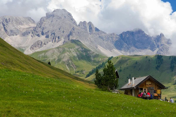 Fuciade Valley i Dolomiterna — Stockfoto