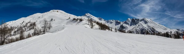 Pistes de ski dans la Via Lattea — Photo