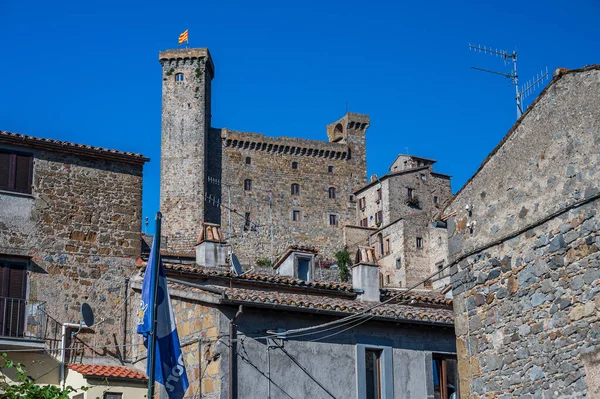 ロッカ モナルデスキ デッラ セルヴァラ Rocca Monaldeschi Della Cervala イタリア ラツィオ州ボルセナの古城 — ストック写真