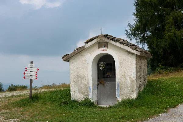 Chapel at Croce dei Cardini — Stock Photo, Image