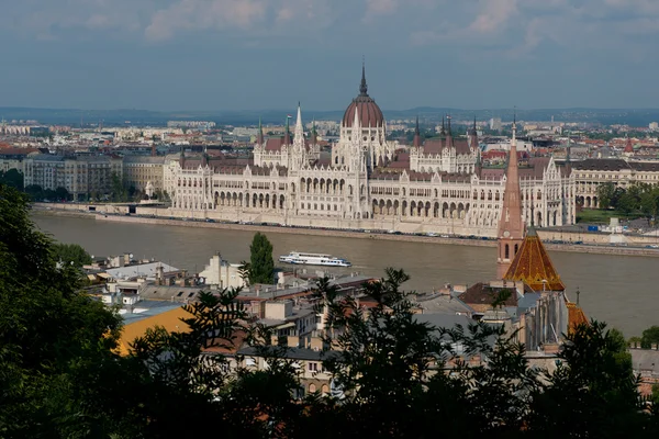 Парламент в Будапешті — стокове фото