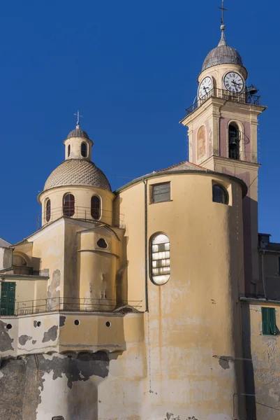 Basilica santa maria dell 'assunta in camogli — Stockfoto