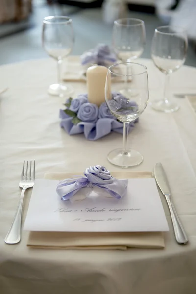 Décoration sur une table de mariage — Photo