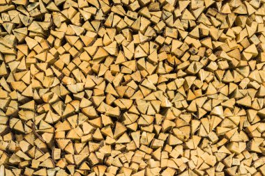 Yakacak odun yığını