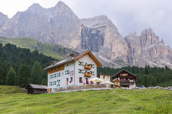 Zuflucht in Gardeccia — Stockfoto