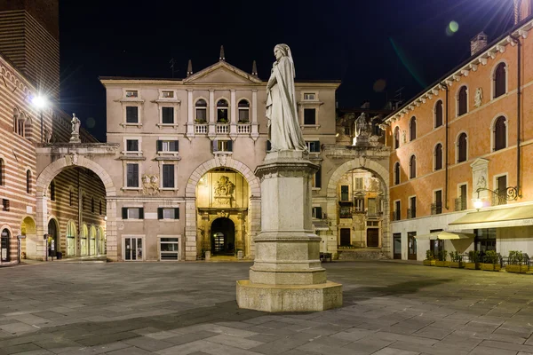 Nigtview Piazza dei Signori w Weronie — Zdjęcie stockowe