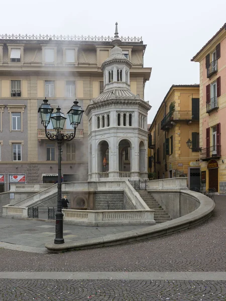 Fountain La Bollente in Acqui Terme — Stok fotoğraf