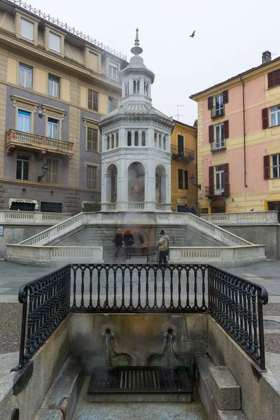 Fountain La Bollente in Acqui Terme — Stok fotoğraf