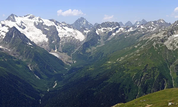 Gola di Alibek (Valle di Alibek), crinale caucasico principale, Caucaso, Russia — Foto Stock