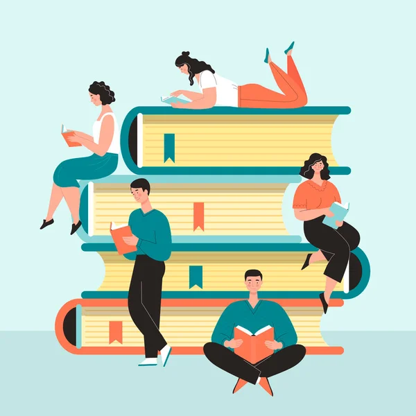 Personas hombres mujeres estudiantes leen en una pila gigante de libros. Concepto de aprendizaje, amor por la lectura. Biblioteca. Ilustración vectorial en estilo plano de dibujos animados — Vector de stock