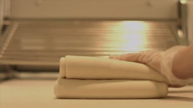 Makine dışarı hamur rulo