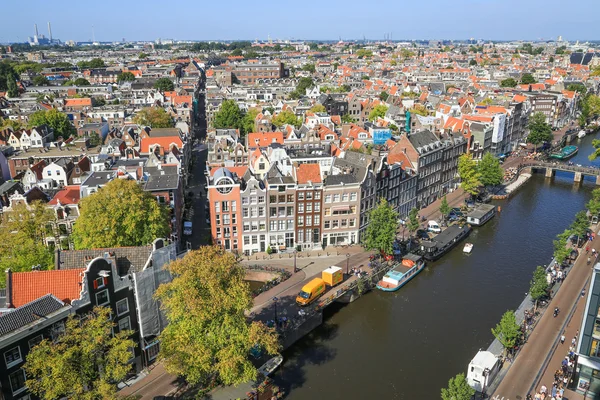 Çan kulesi Amsterdam'dan görüntüleyin