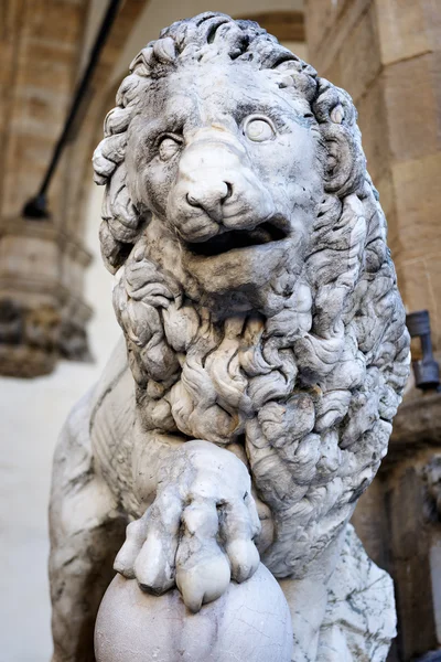 Lion sculpture Florence — Stock Photo, Image