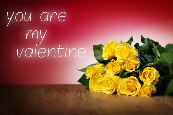 Roses with valentine message — Stock Photo, Image