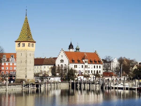 Lindau harbor met gebouwen — Stockfoto