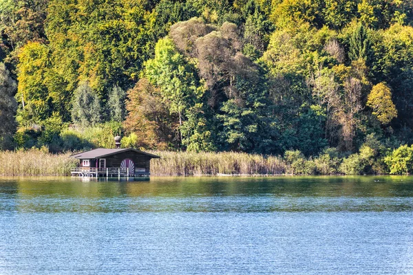 Cottage lake tutzing — Stock Photo, Image