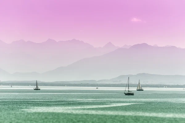 Vista surreal lago tutzing — Fotografia de Stock