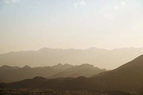 Montagnes du coucher du soleil Oman — Photo